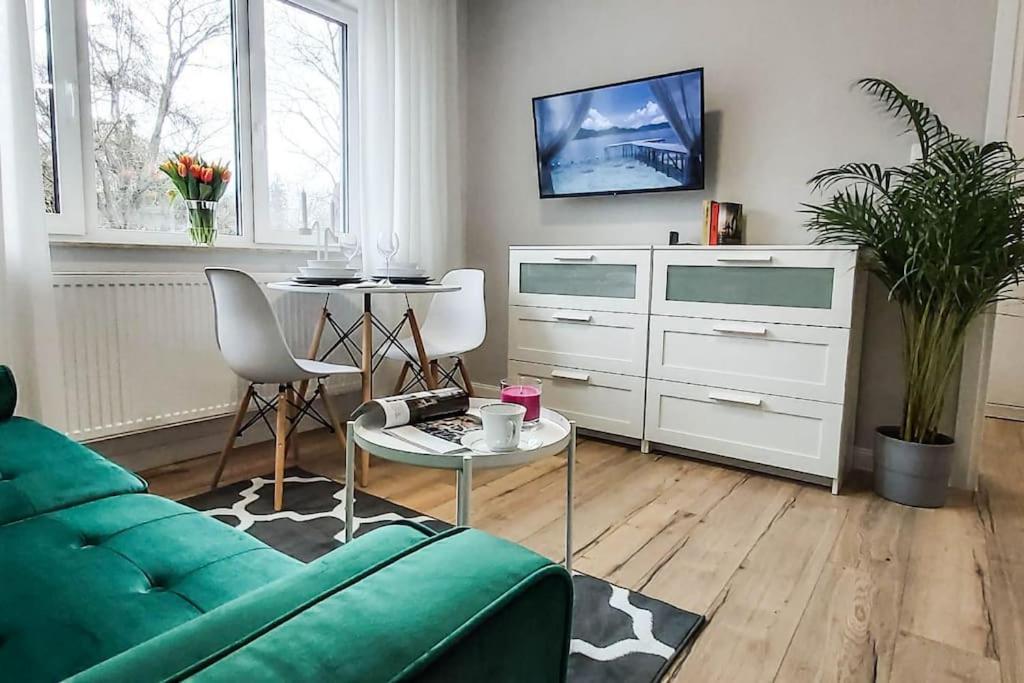 Bezagenta Mozart4 2 Room Easy Transit To City Wifi Warsaw Exterior photo